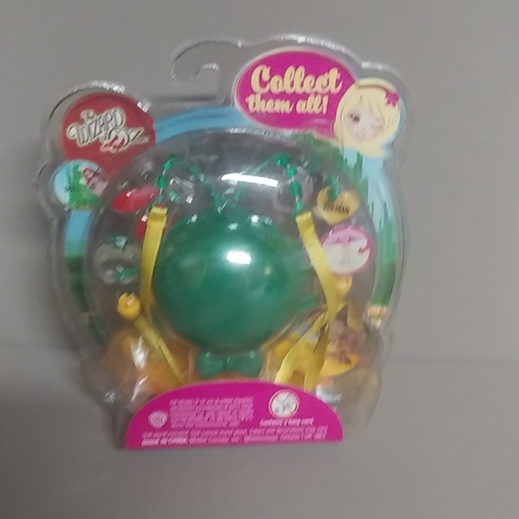 2008 Barbie Peek A Boo Petites The Wizard of Oz Tin Man Doll Set - Picture 3 of 3